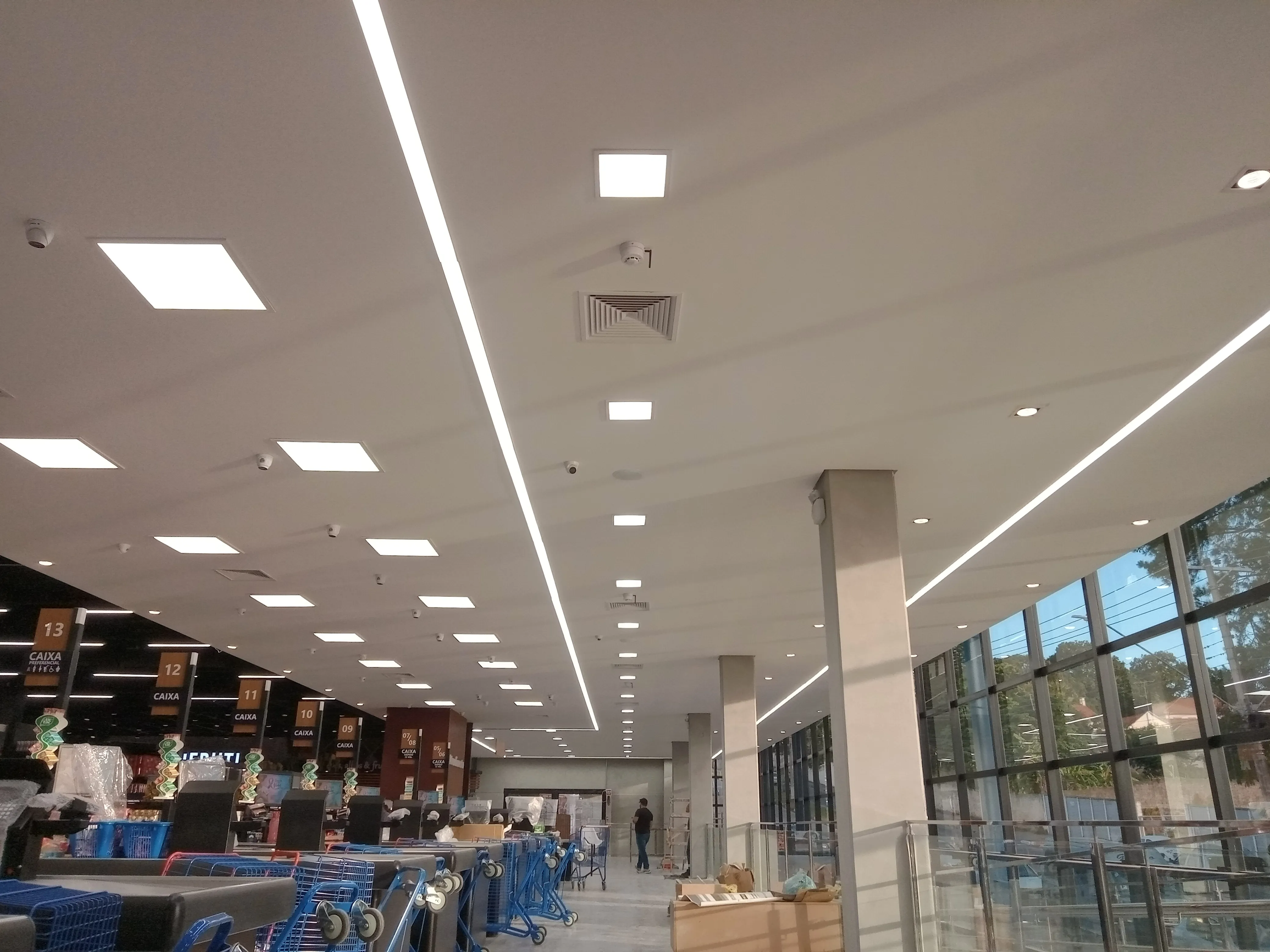 Bom Lugar Araçoiaba — supermercado